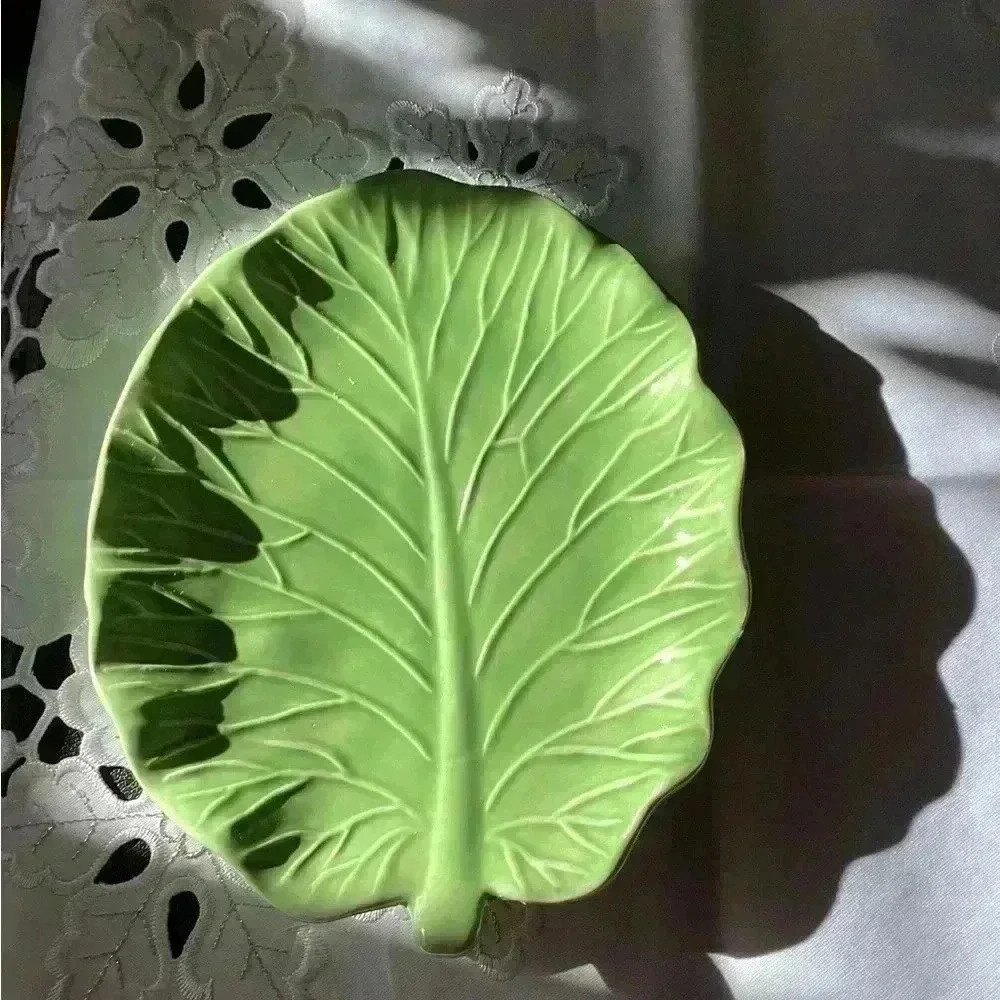 Arlington Designs Green Cabbage Leaf dish